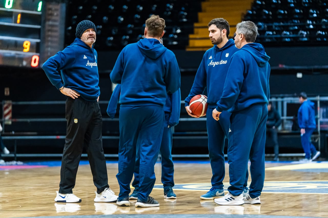 Es madrynense y dirigirá la Selección Argentina de Básquet Femenino