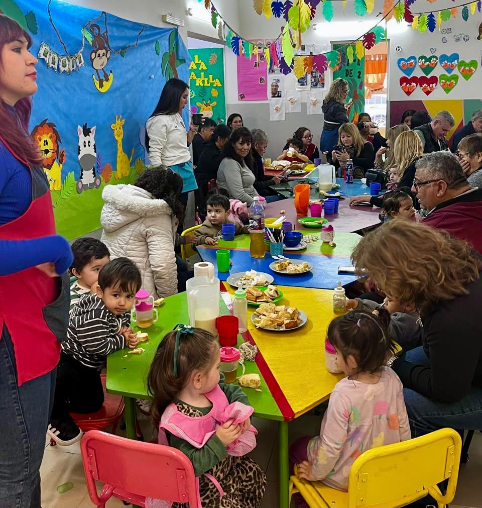 Los CPI celebraron el aniversario de Madryn con un emotivo Té Galés para las abuelas y abuelos