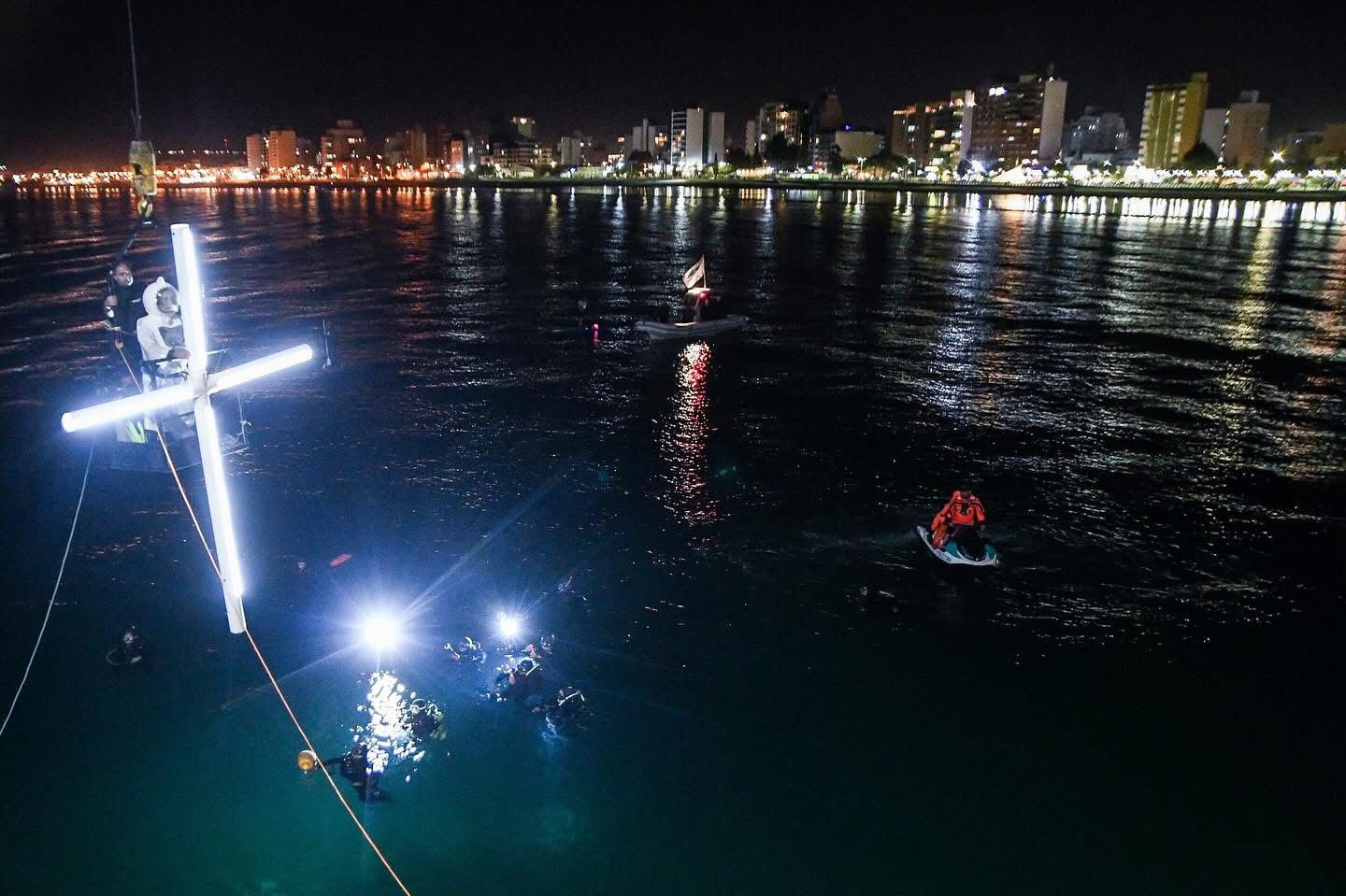 Semana Santa en Madryn: Abren inscripciones para el Vía Crucis Submarino y la Feria Gastrónomica