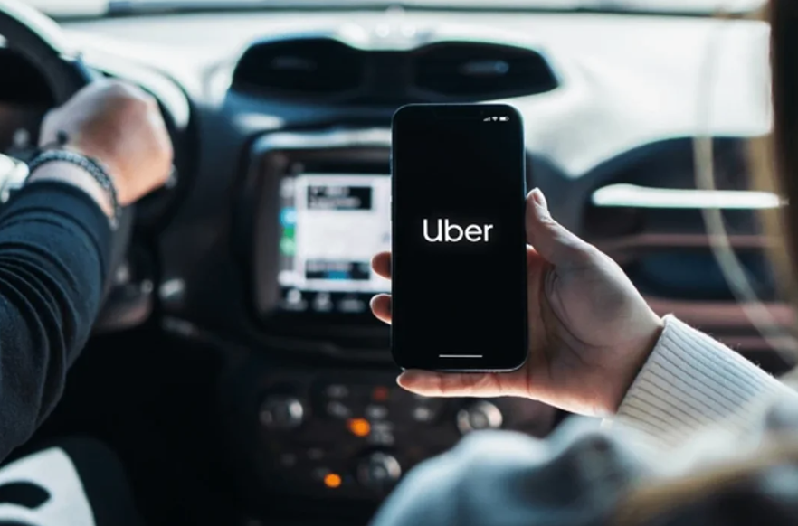 Busca habilitar Uber y otras apps de transporte en la ciudad