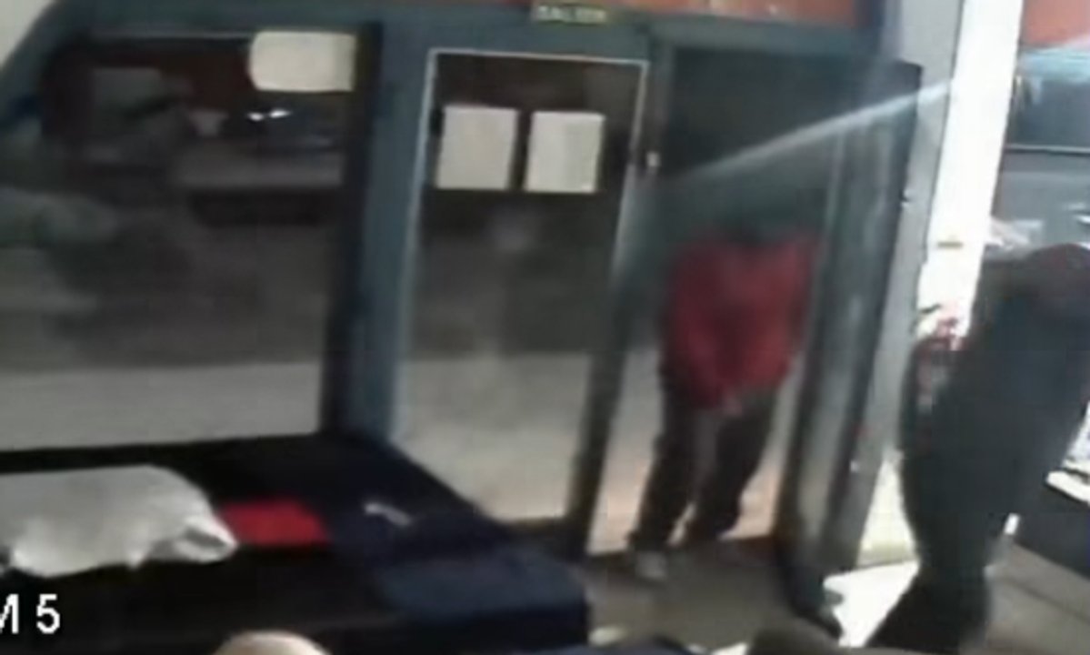 Robaron mercadería y un posnet en colchonería de Caleta Olivia