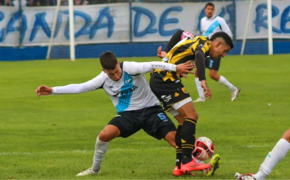 Guillermo Brown enfrenta a Juventud Unida en Puerto Madryn con necesidad de ganar