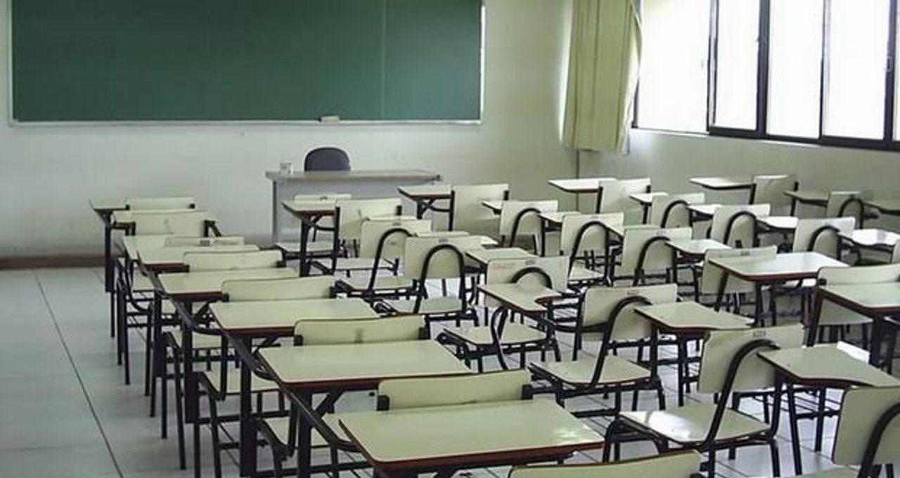 Presencia policial en escuela de Madryn tras incidente con arma blanca