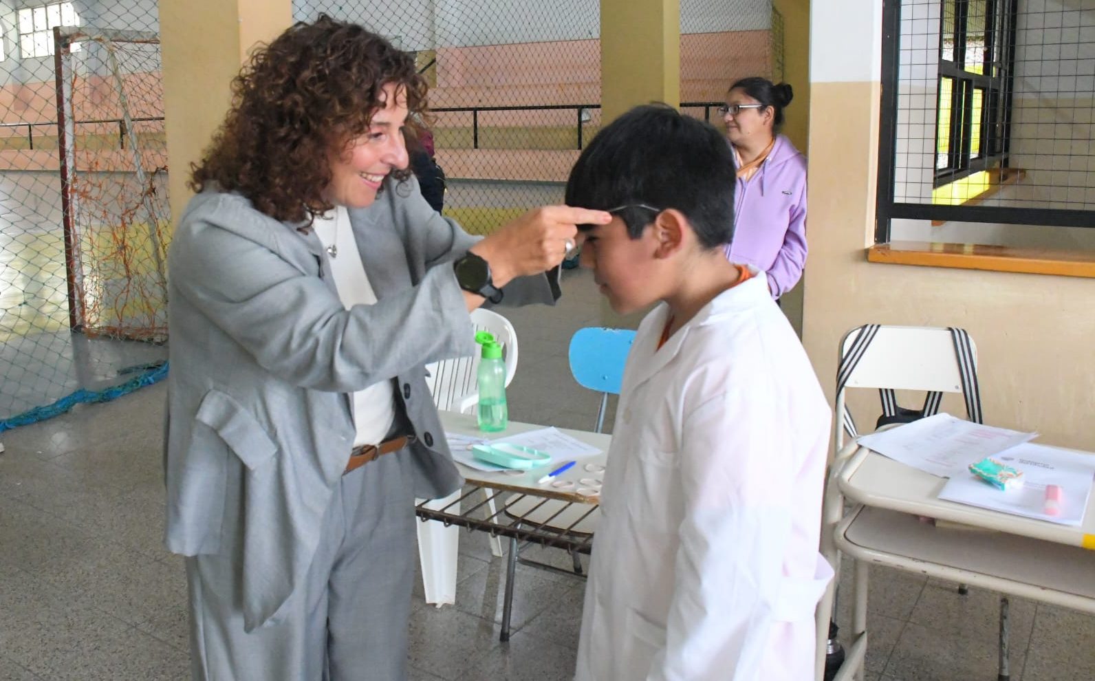 “Ver para ser libres”: miles de controles y anteojos gratuitos para estudiantes en Chubut