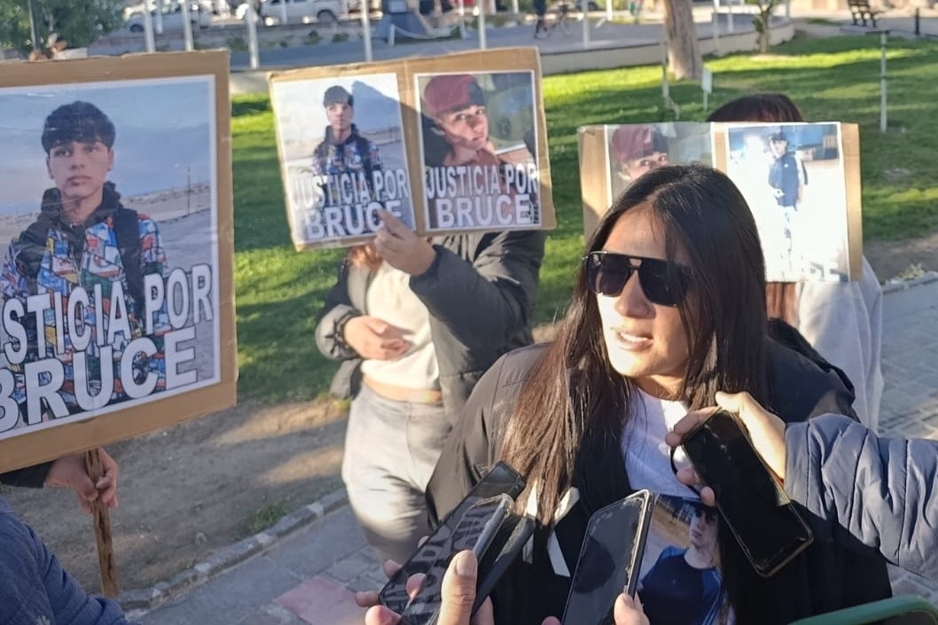 Marcha por Bruce: Familiares y amigos y exigen justicia
