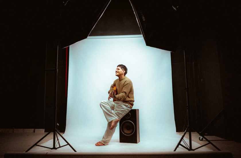 Yhosva Montoya llega al Teatro del Muelle: Acústico, íntimo y con sorpresas