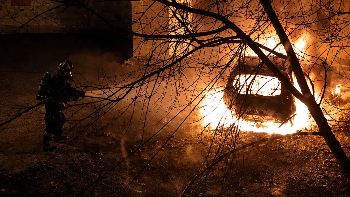 Incendio de vehículo en Comodoro Rivadavia en la madrugada del lunes