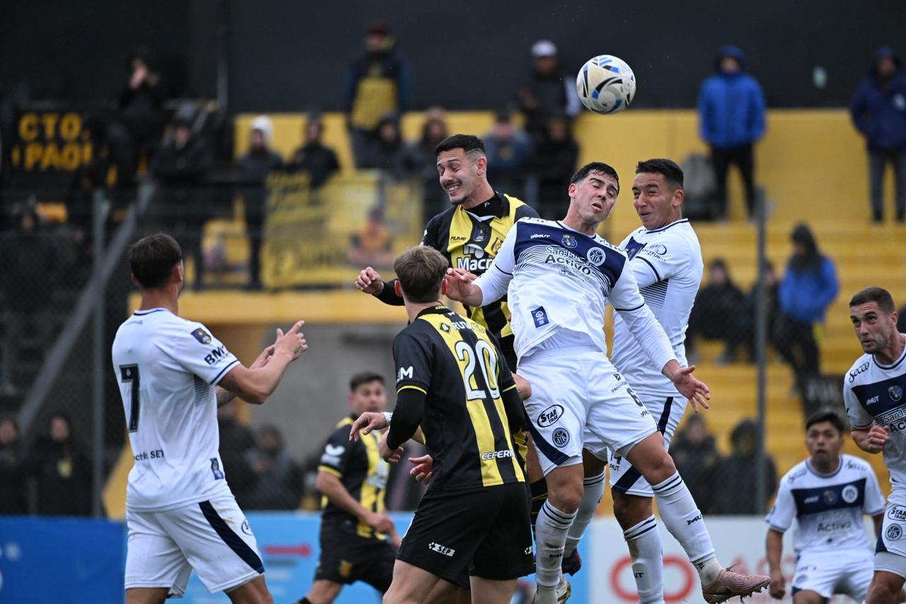 Deportivo Madryn empató sin goles ante Acassuso