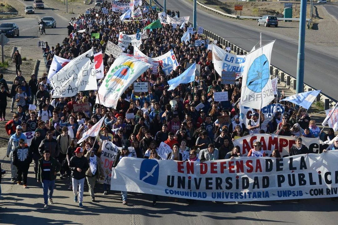 Finaliza el paro de docentes universitarios en todo el país