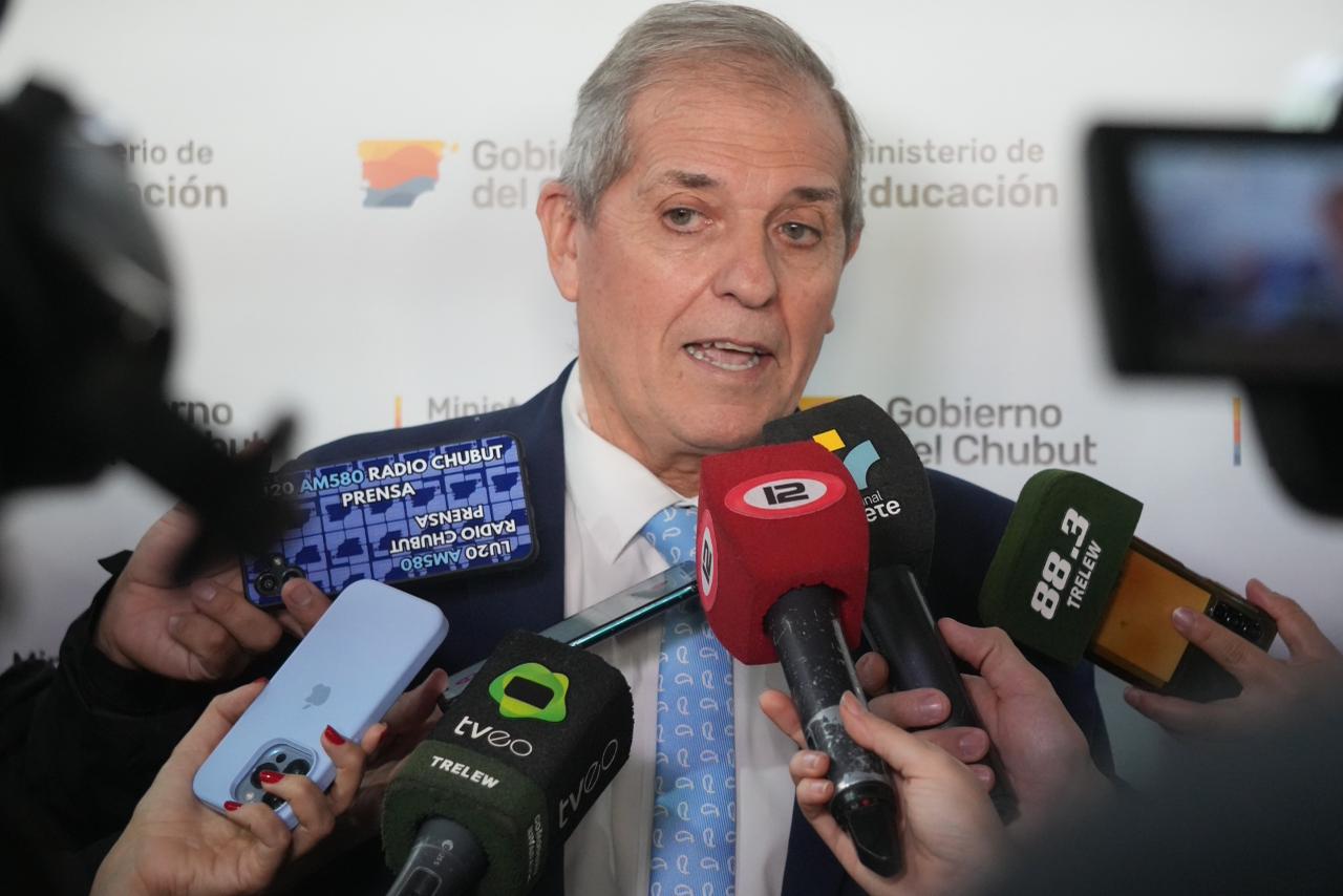 Chubut pagará un bono extraordinario a trabajadores de la educación