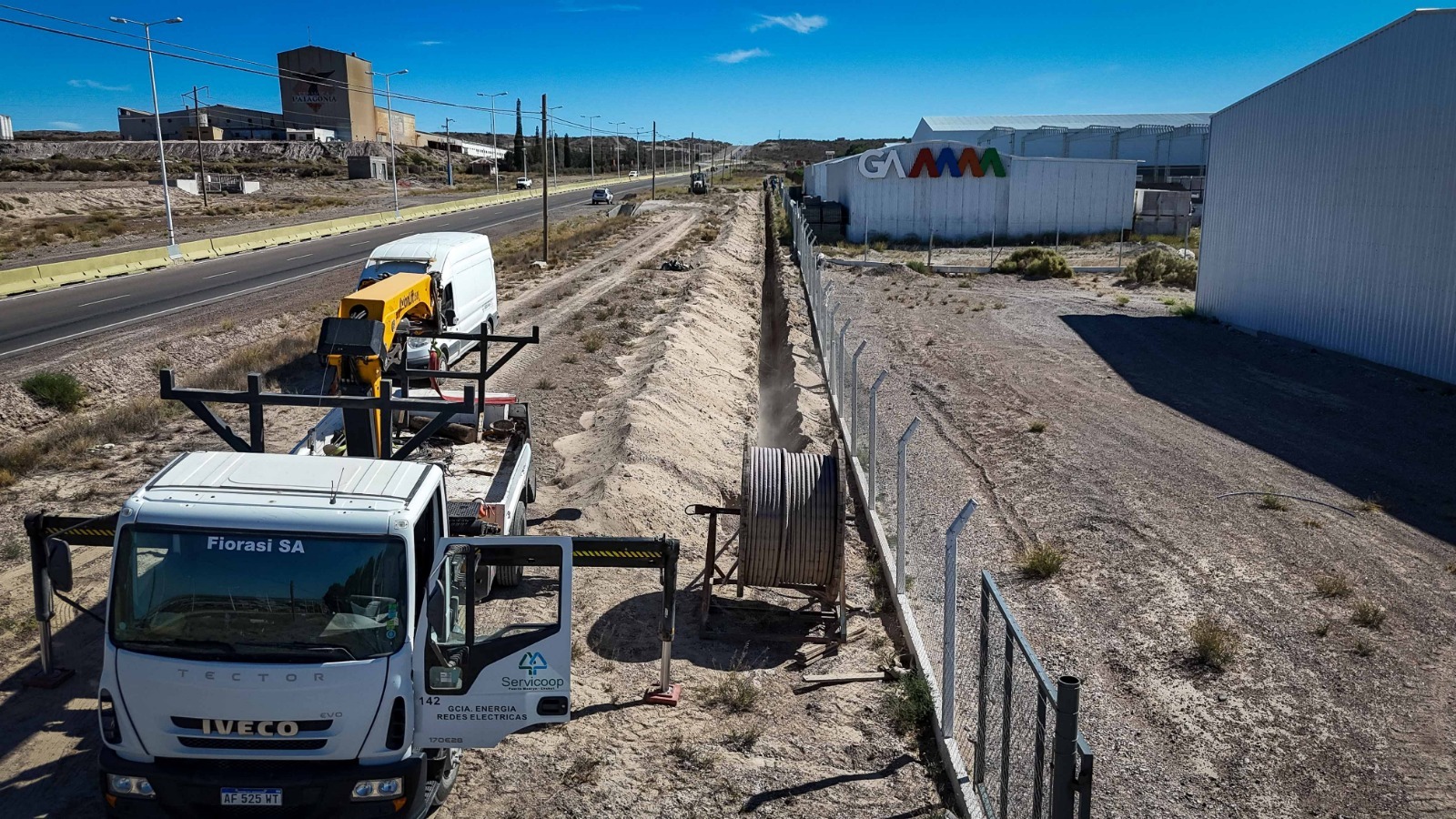 Instalan nuevas redes subterráneas de media tensión en la zona norte
