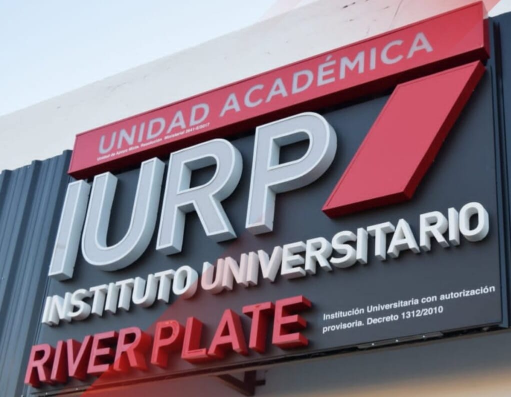 Instituto Universitario River Plate acercó su propuesta a estudiantes madrynenses