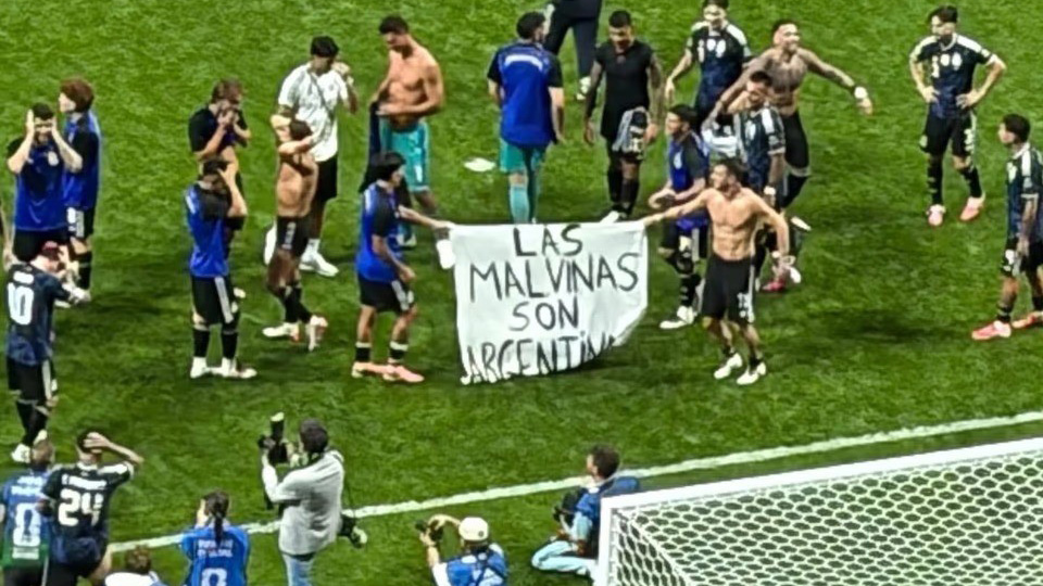 La FIFA investiga a la AFA por mostrar una bandera de las Islas Malvinas
