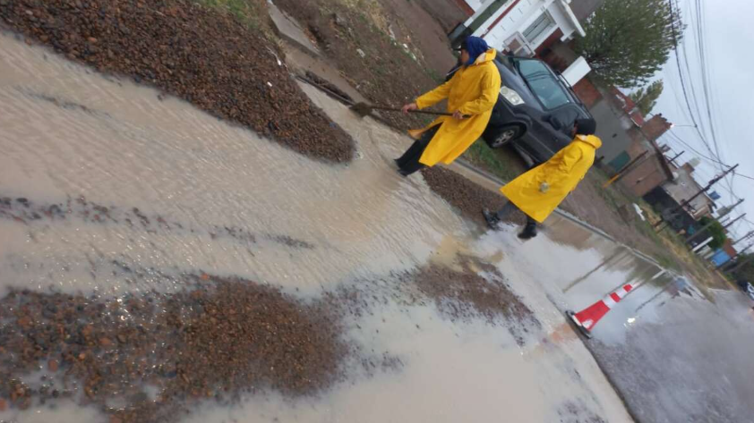 Intensas lluvias general acumulación de agua y alerta