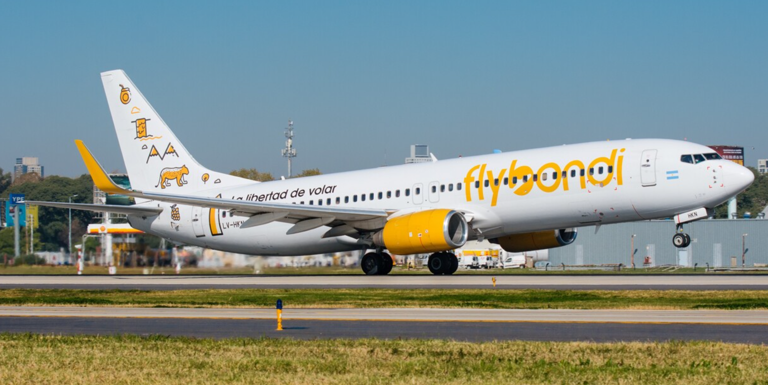 Crisis en Flybondi: opera con solo dos aviones y canceló más de 2.500 vuelos en un año