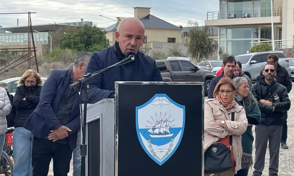 Cierre de un predio pesquero en Puerto Madryn por riesgo para la aviación