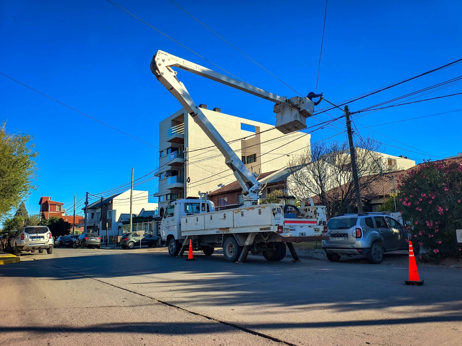 Avanza la readecuación del alumbrado público en la zona sur de Madryn