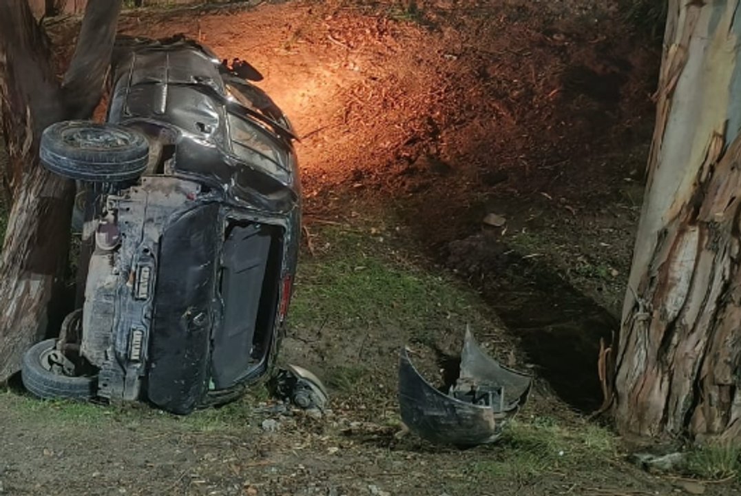 Vuelco en la Ruta 3 de Comodoro deja a una mujer gravemente herida