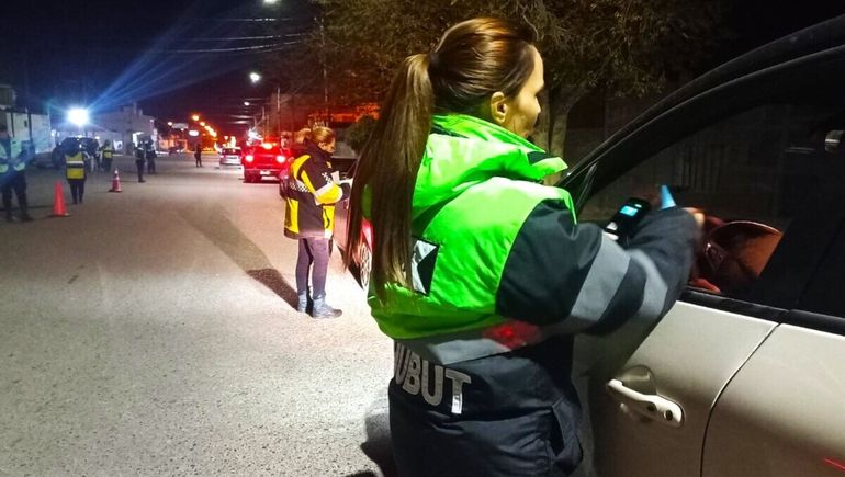 Encontraron dormido a un taxista con 2,21 g de alcohol en sangre