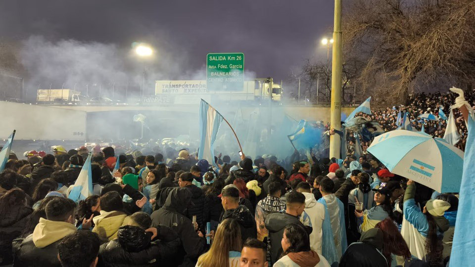 La selección subcampeona del mundo regresa a Argentina desde Nueva York