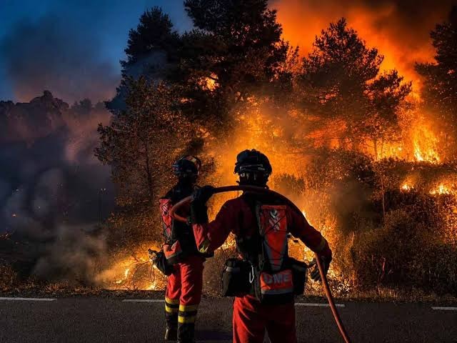 Incendio en Guadalajara, España, alcanza magnitudes históricas