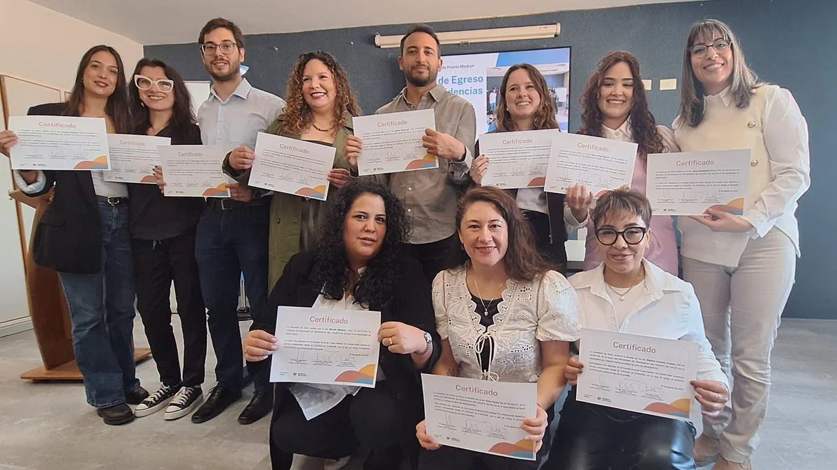 13 residentes de salud finalizan su formación en el Hospital Ísola